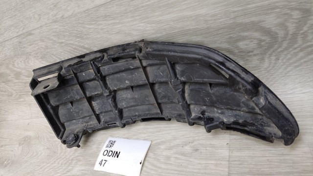 Решітка переднього бампера, права 5312742040 TOYOTA
