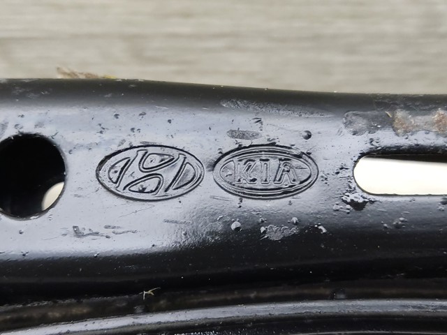 Балансир задній нижній, лівий 55250D5200 HYUNDAI