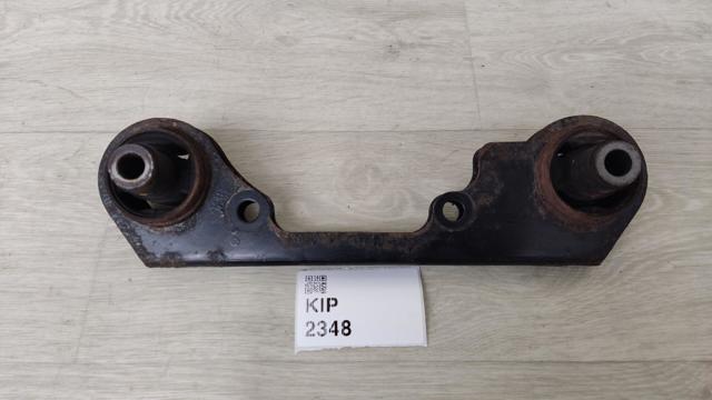 Кронштейн/траверса заднього редуктора, передня 554194BA0A NISSAN