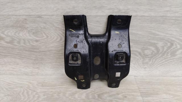 Кронштейн замку капоту 561805567B VAG
