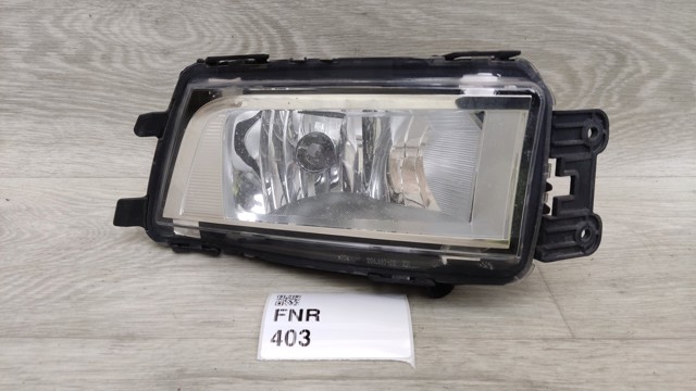 Протитуманка права 561941700C VAG
