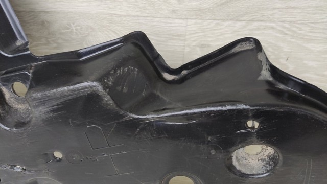 Захист днища, правий 5816542040 TOYOTA