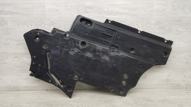 Захист днища, лівий 5816642030 TOYOTA