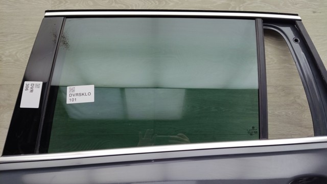 Скло задніх дверей, лівих 5NA845025A VAG