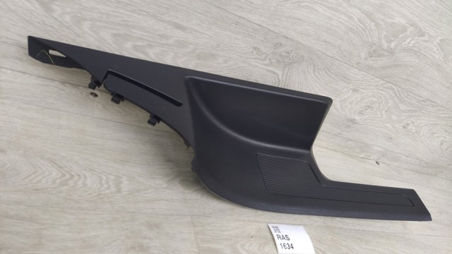 Обшивка стійки кузова внутрішня, задня права 5NL863736A82V VAG