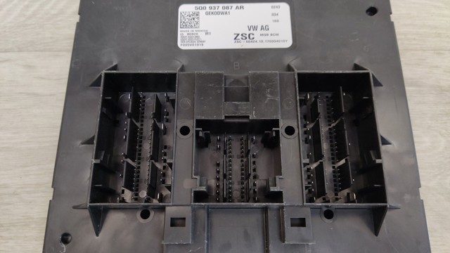 Блок комфорту 5Q0937087AR VAG