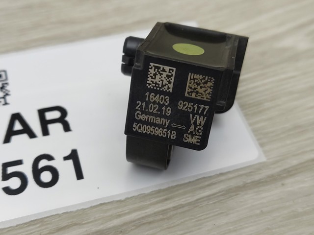Датчик Ейрбег передній 5Q0959651B VAG