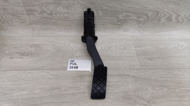 Підаль газу Audi Q3