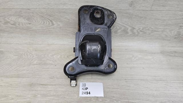 Кронштейн задньої балки 5QM501546 VAG