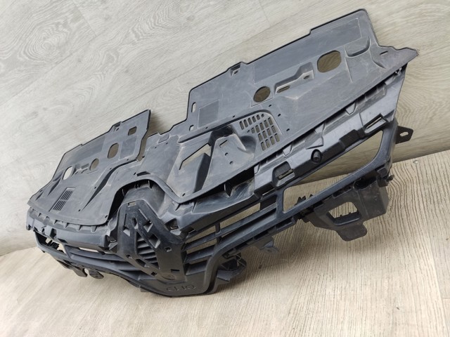 Решітка радіатора 622563184R RENAULT