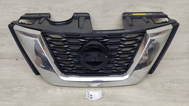 Решітка 623106FR5A NISSAN