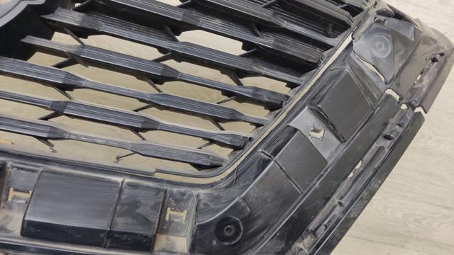 Решітка радіатора 623106RR0A NISSAN