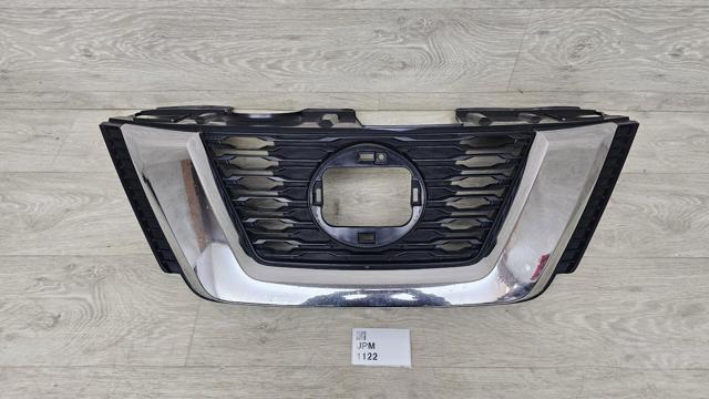 Решітка радіатора 623109TG0A NISSAN