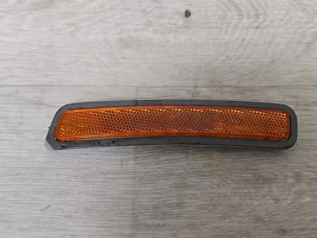 Катафот (відбивач) переднього бампера, правий 63147411974 BMW