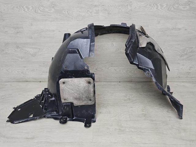 Підкрилки передні праві 63840HV00A NISSAN
