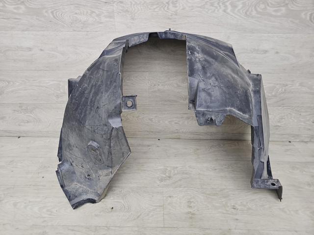 Подкрильнікі переднього крила, правий 638412328R RENAULT