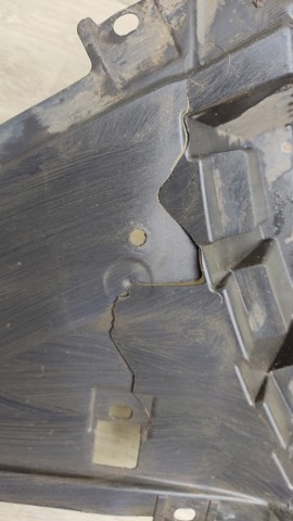 Підкрилок передній лівий 63843HV00A NISSAN