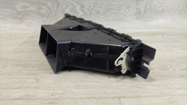 Решітка повітроводу 64229130458 BMW