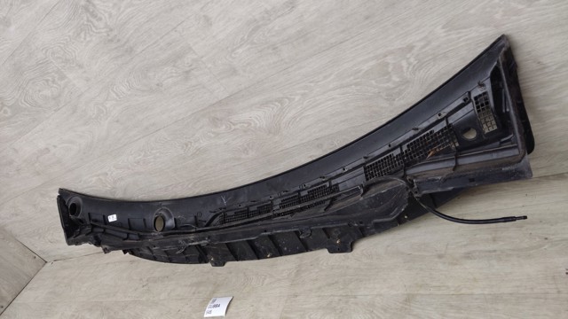 Водостік лобового скла, жабо 668626RR0B NISSAN