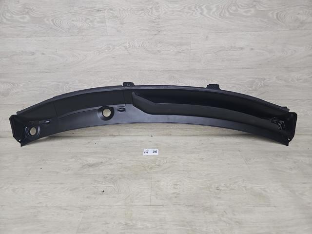 Водостік лобового скла, жабо 668626RR1B NISSAN
