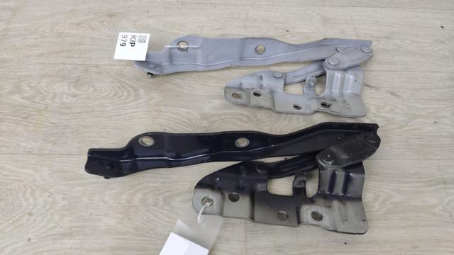Шарнір капота правий 66920GI000 HYUNDAI
