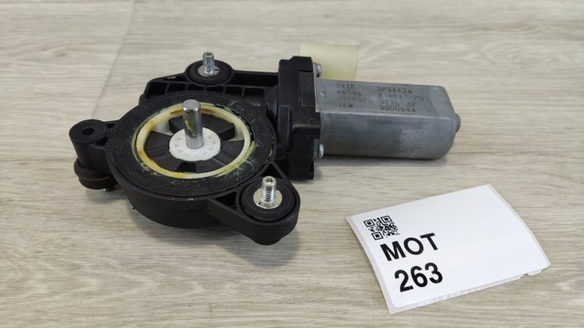 Мотор склопідйомника дверей задніх, лівих 67627341564 BMW