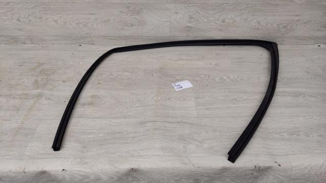 6815176040 Toyota