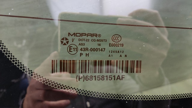 Вікно двері задка 68158151AF CHRYSLER