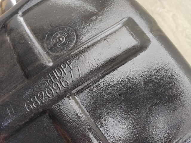 Підкрилок заднього крила, лівий 68209677AE CHRYSLER