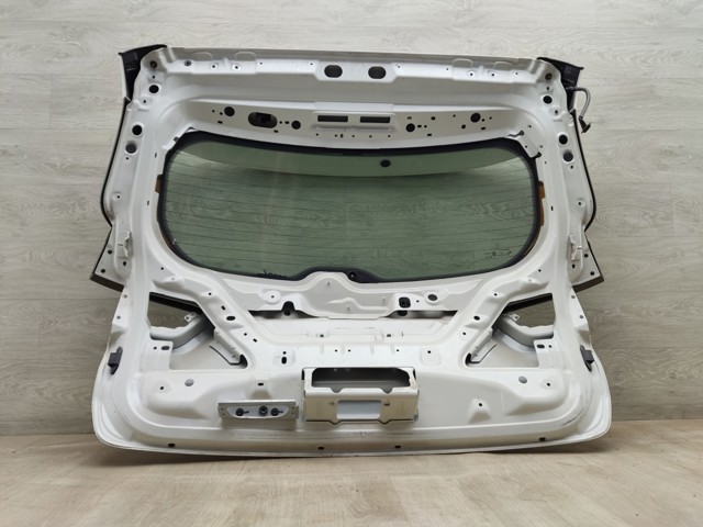 П'яті двері 68242348AA CHRYSLER
