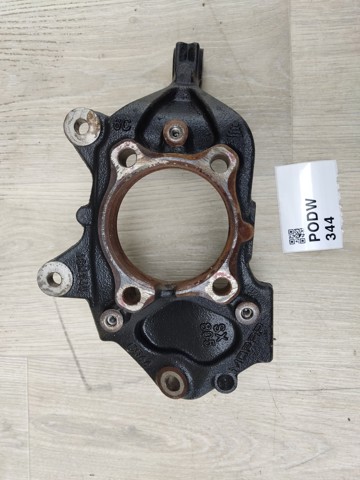 Цапфа поворотного кулака 68246624AA CHRYSLER