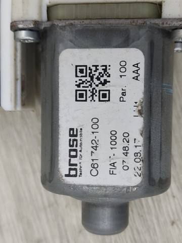 Мотор склопідйомника водійських дверей 68302551AA CHRYSLER