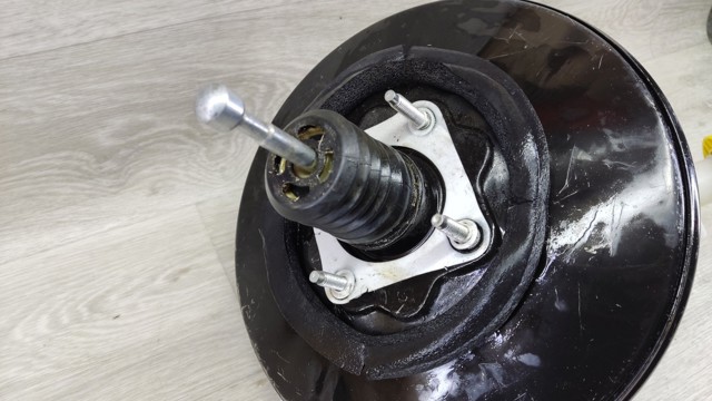 Підсилювач гальм вакуумний 68347154AA CHRYSLER