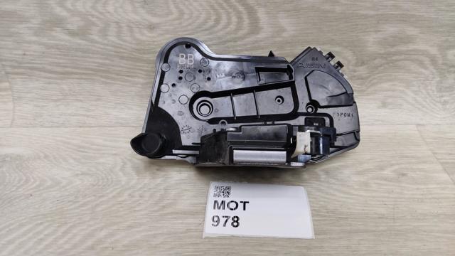 Внутрішній дверний замок 6903050441 TOYOTA