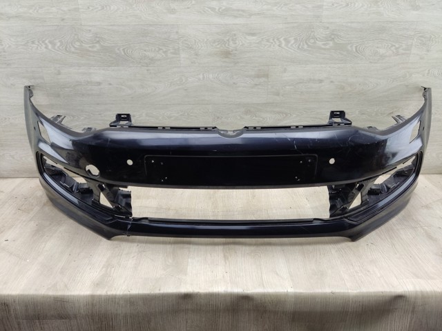 Кожух бампера переднього 6R0807221 VAG