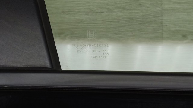 Скло передньої правої двері 73300TRTA01 HONDA
