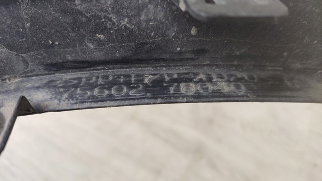 Розширювач передньої арки колеса, лівий 7560278040 TOYOTA