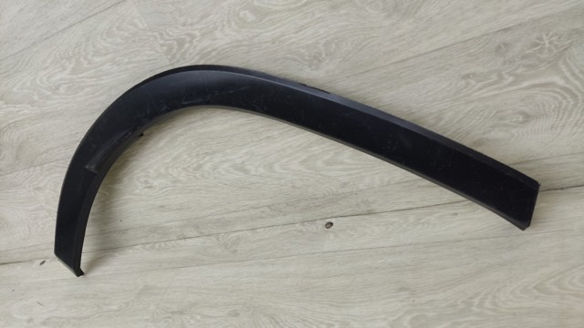 Молдинг заднього правого крила 7560548020 TOYOTA
