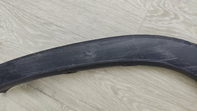 Молдинг заднього лівого крила 7560648020 TOYOTA