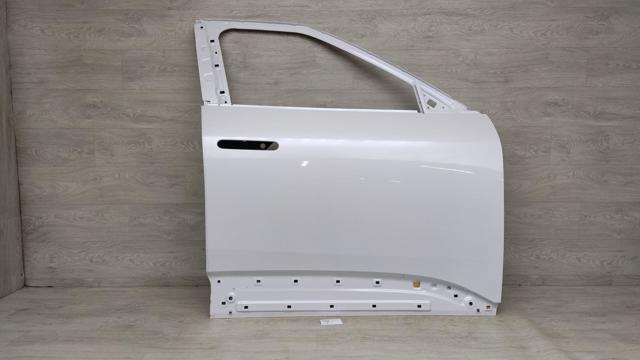 Дверка передня права 76004CU001 HYUNDAI