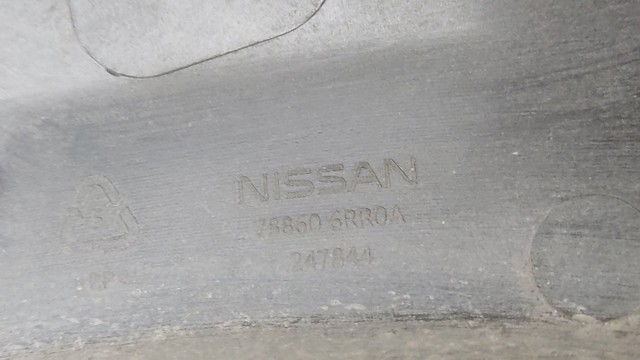 Розширювач задньої арки колеса, правий 788606RR0A NISSAN