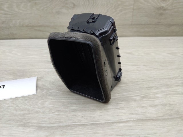 Решітка повітроводу 8030A204 MITSUBISHI