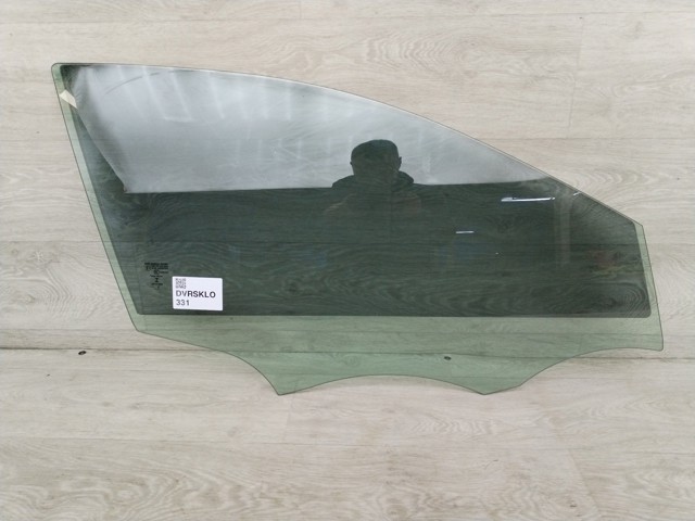 Скло пасажирських дверей 803125DA0A NISSAN