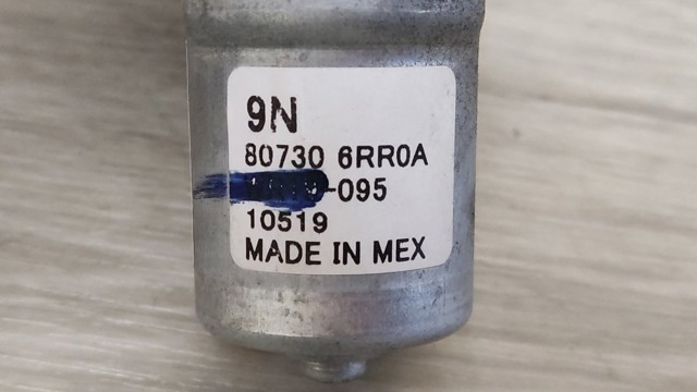Мотор склопідйомника дверей передніх, правих 807306RR0A NISSAN