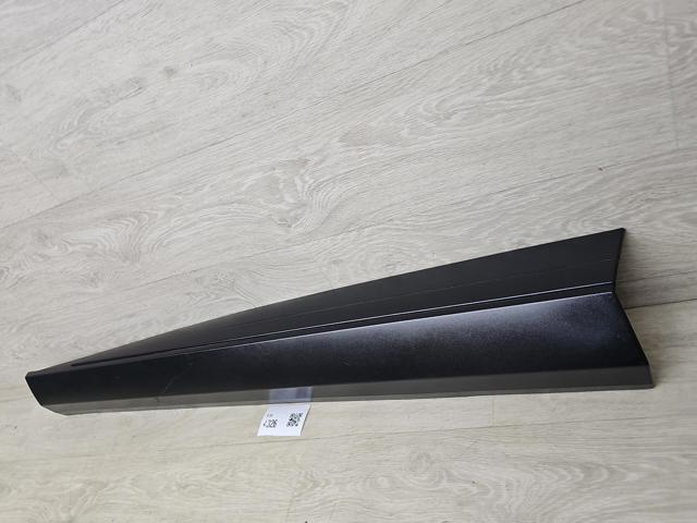 Молдинг передньої лівої двері, нижній 808716RA0A NISSAN