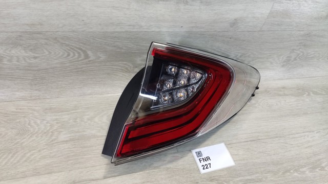 Задній правий зовнішній ліхтар 81550F4031 TOYOTA