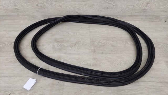 Ущільнювач дверей задка кузова 81761GI000 HYUNDAI