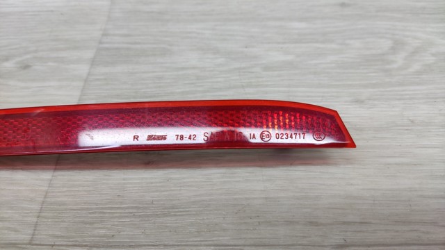 Катафот (відбивач) заднього бампера, правий 8191078010 TOYOTA