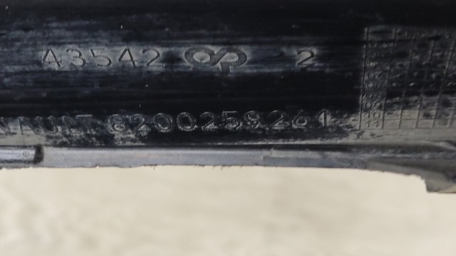 Губа переднього бампера 8200259261 RENAULT