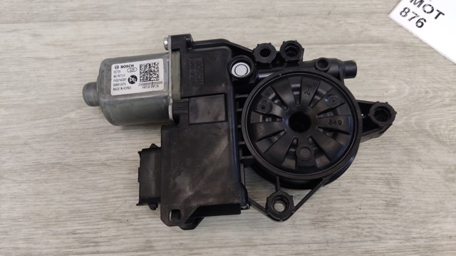 Двигун склопідіймача двері передньої, лівої 82450GI010 HYUNDAI